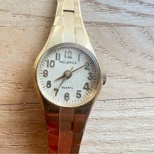 Vintage helbros ladies gold tone bracelet watch NEW BATTERY